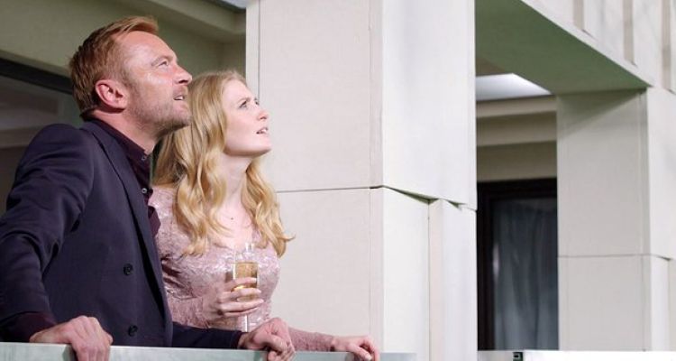 11 Minutes has too many lines and too few hooks