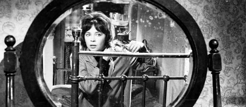 RETROSPECTIVE: The L-Shaped Room [DVD/BluRay]